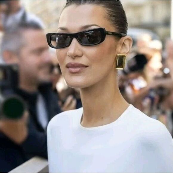 New Jacquemus X Linda Farrow Rectangular Snake 55-16-145 Sunglasses Jacquemus Aviador Sunglasses in Black and Grey | LINDA  main image 4
